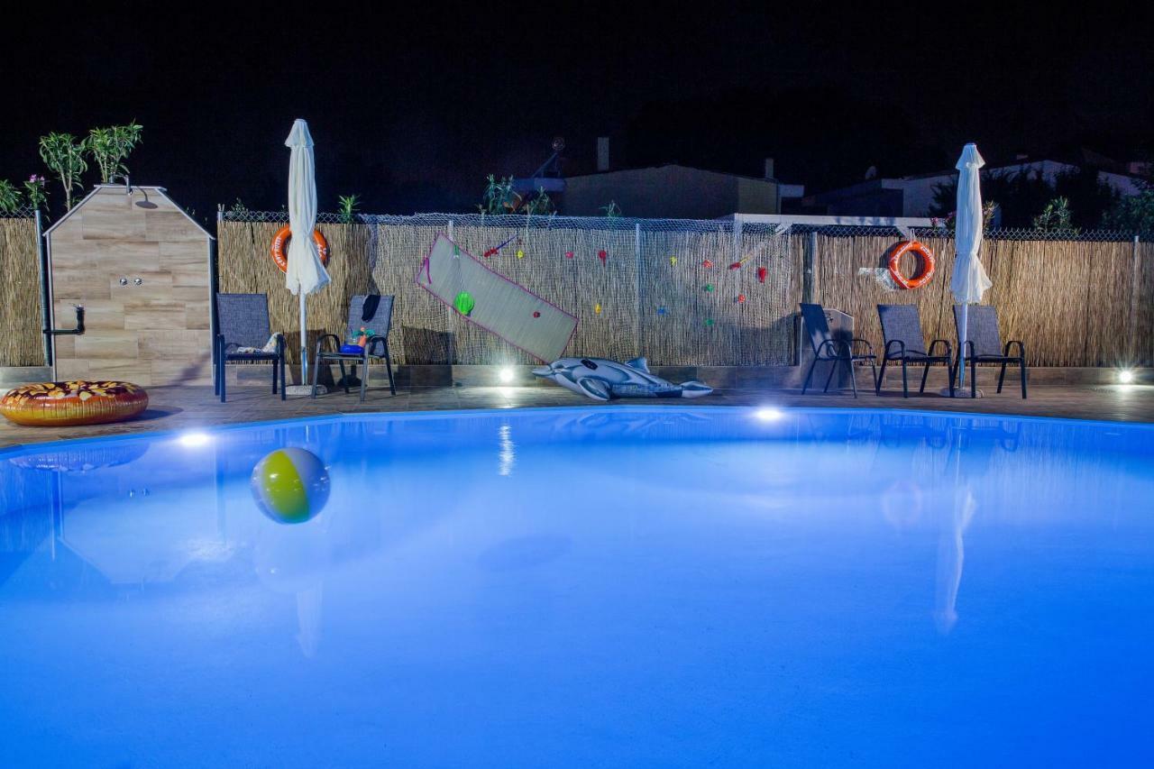 Готель Rent House Karavi Nea Iraklitsa Екстер'єр фото